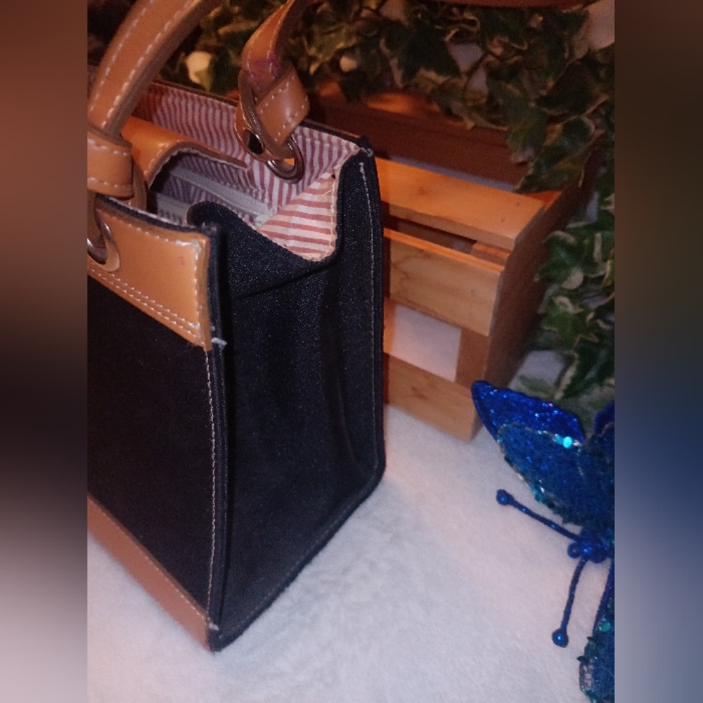 Kate Spade (New York) Black and Tan Leather Handbag - Picture 6 of 16